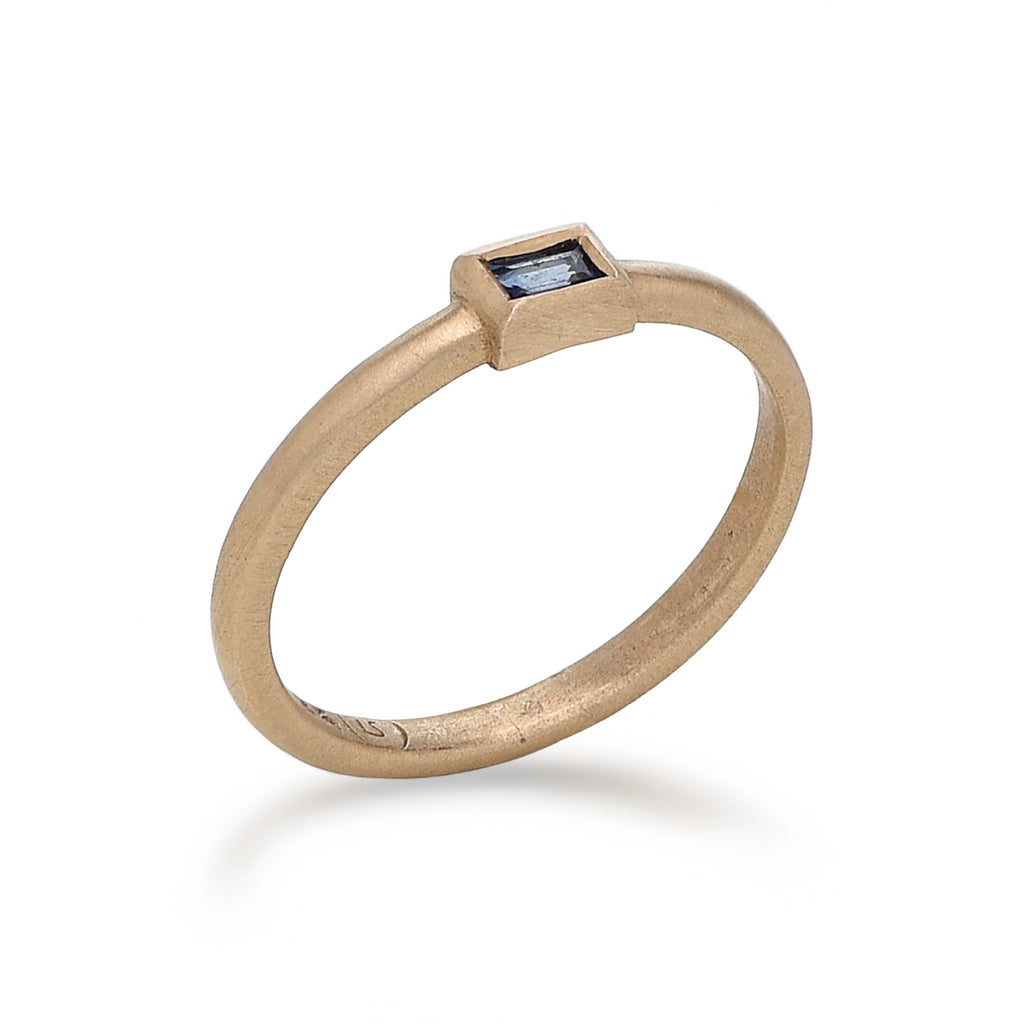Livia ring