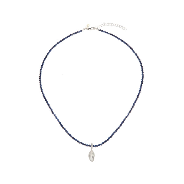 Sapphires with leaf