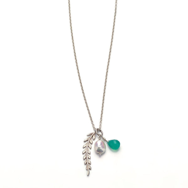 Rome single leaf necklace