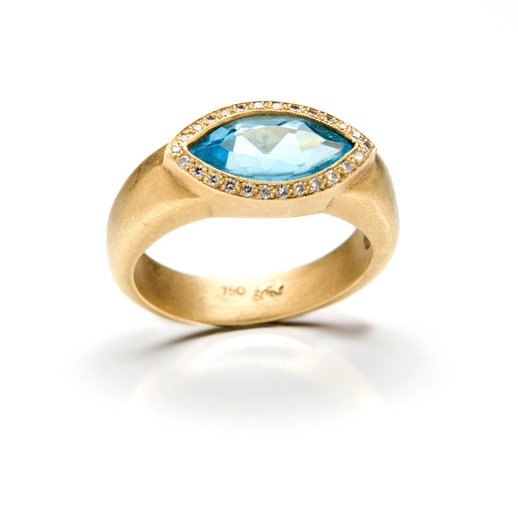 Glam marquise ring