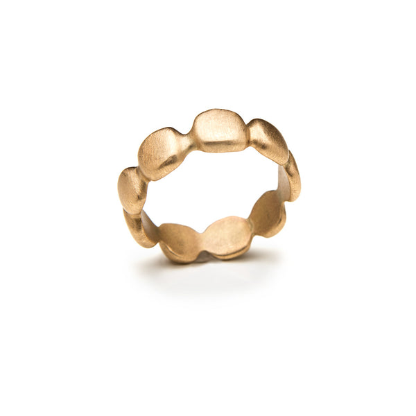 Pebble ring
